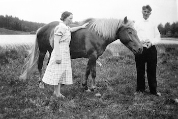 isovanhempani hääpäivänään